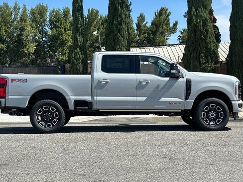 New 2026 Ford F250 Platinum AWD/4WD image 3