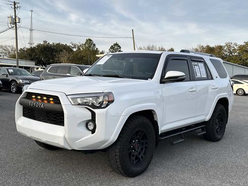 Used 2024 Toyota 4Runner SR5 Premium w/ Moonroof Package image 4