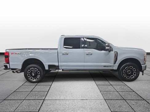 Used 2024 Ford F250 Platinum w/ FX4 Off-Road Package image 3