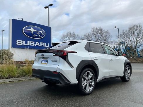 Certified 2024 Subaru Solterra Limited image 8