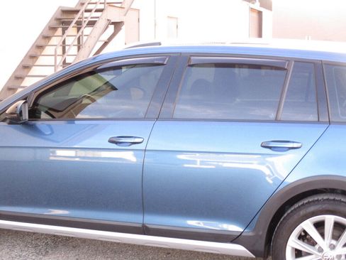 Used 2017 Volkswagen Golf Alltrack SE image 39