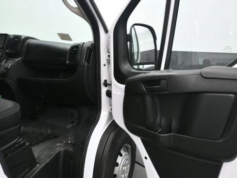 Used 2024 RAM ProMaster 2500 w/ Convenience Group FWD image 16
