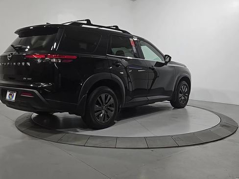 Used 2022 Nissan Pathfinder SV AWD/4WD image 5