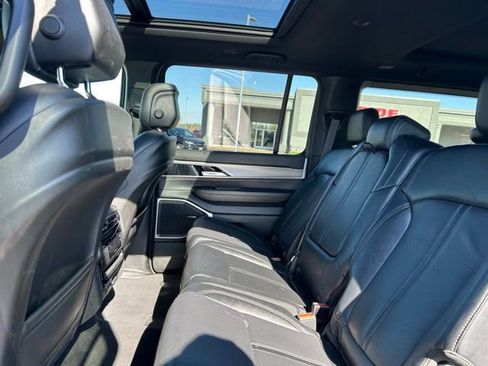 Used 2024 Jeep Wagoneer Series II AWD/4WD image 14
