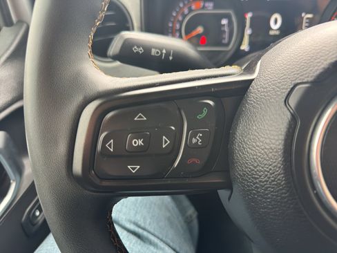 Used 2024 Jeep Wrangler Sport S image 23