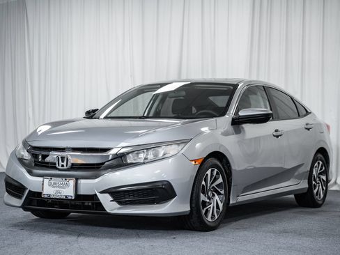 Used 2018 Honda Civic EX image 3