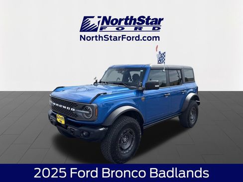 Used 2025 Ford Bronco Badlands AWD/4WD image 1