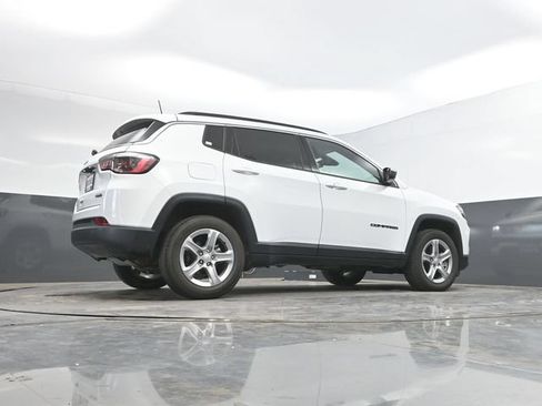 Used 2024 Jeep Compass Latitude AWD/4WD image 46