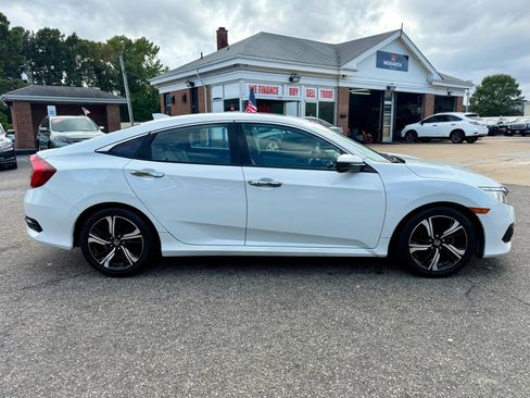 Used 2016 Honda Civic Touring image 6