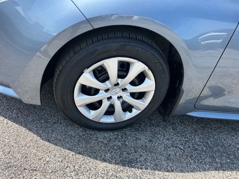 Used 2025 Toyota Corolla LE FWD image 10