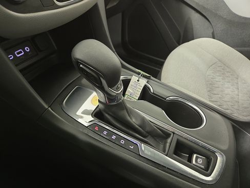 Used 2022 Chevrolet Equinox LS w/ LS Convenience Package image 23