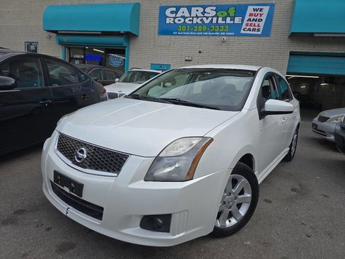 Used 2011 Nissan Sentra 2.0 SR w/ Convenience Pkg FWD image 2