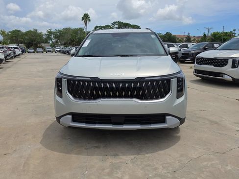 New 2026 Kia Carnival EX FWD image 3