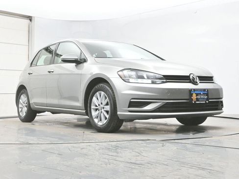 Used 2018 Volkswagen Golf S image 31