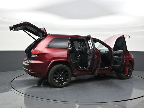 Used 2021 Jeep Grand Cherokee Laredo X RWD image 28