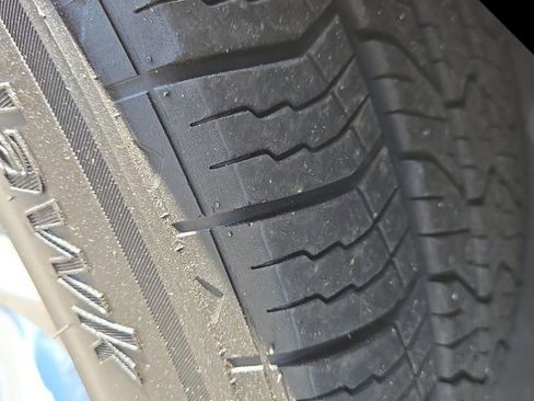 Used 2014 Ford Explorer XLT w/ Equipment Group 202A image 28