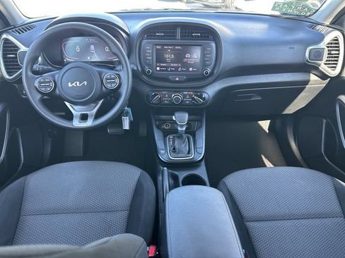 Used 2024 Kia Soul LX w/ Option Group 015 FWD image 13
