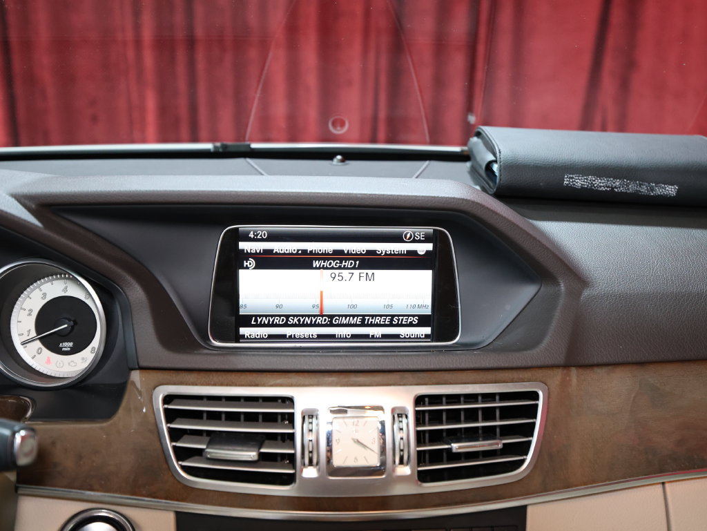 Used 2014 Mercedes-Benz E 350 Sedan image 18