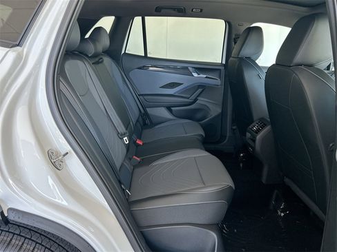 New 2026 Volkswagen Tiguan SE R-Line image 38