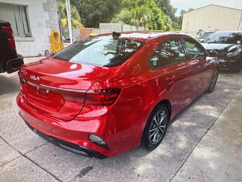 Used 2023 Kia Forte LXS FWD image 2
