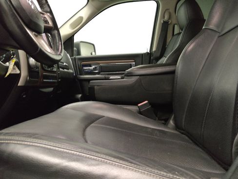 Used 2018 RAM 1500 Laramie RWD image 17