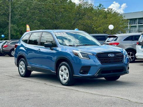 Used 2023 Subaru Forester AWD/4WD image 2