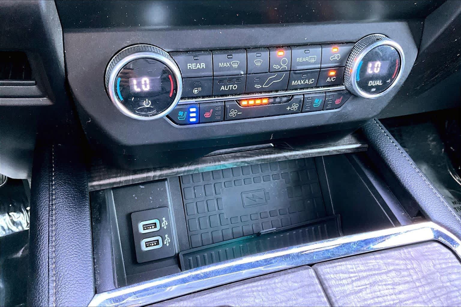 Used 2019 Ford Expedition Max Limited w/ Driver Assistance Package AWD/4WD image 28