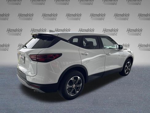 Used 2025 Chevrolet Blazer LT AWD/4WD image 9