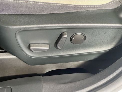 Used 2022 Ford Escape SE w/ Convenience Package image 12