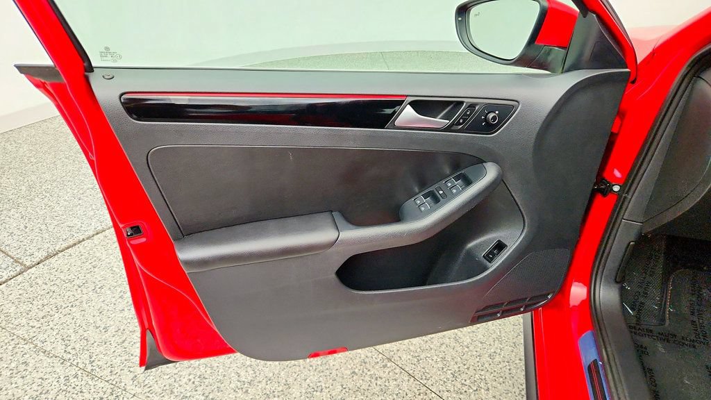 Used 2017 Volkswagen Jetta GLI FWD image 11