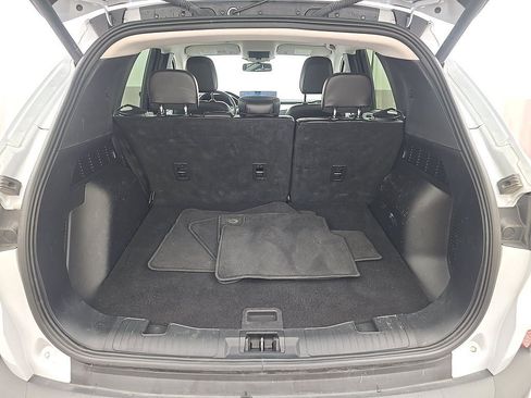 Used 2025 Ford Escape Platinum AWD/4WD image 17