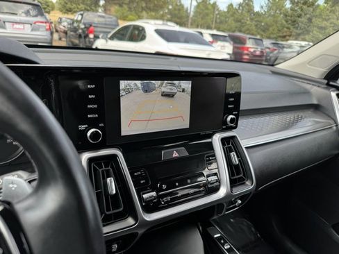 Used 2023 Kia Sorento EX image 13