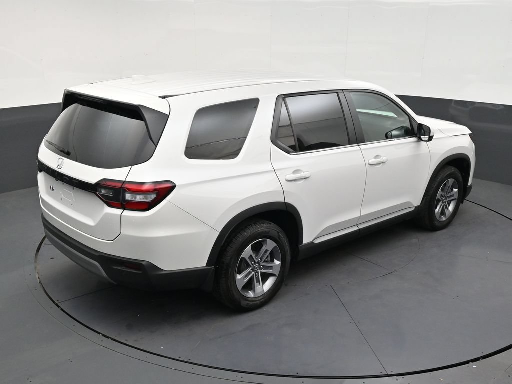 Used 2025 Honda Pilot EX-L image 16