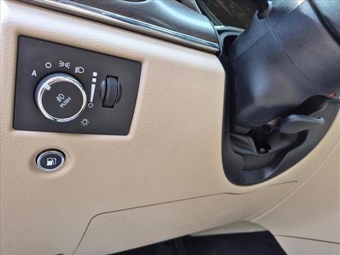 Used 2018 Jeep Grand Cherokee Limited AWD/4WD image 17
