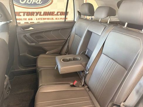 Used 2024 Volkswagen Tiguan SE image 17