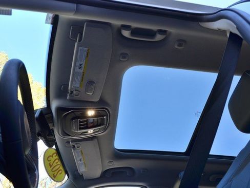 Used 2023 Jeep Grand Cherokee 4WD 4xe w/ Luxury Tech Group II image 35