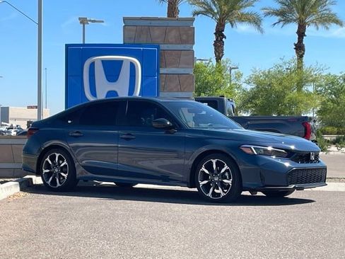 Used 2025 Honda Civic Sport image 3