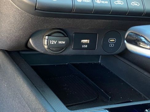 Used 2024 Hyundai Elantra Limited FWD image 19