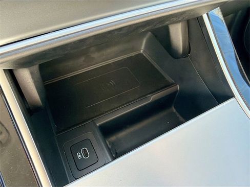 Used 2025 Land Rover Range Rover Velar S image 31