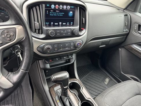 Used 2018 GMC Canyon SLE w/ SLE Convenience Package image 10