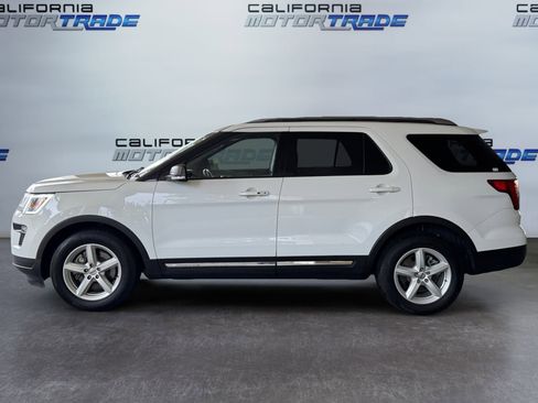 Used 2019 Ford Explorer XLT w/ Equipment Group 201A image 8
