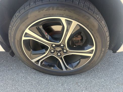 Used 2019 Ford Edge ST AWD/4WD image 7