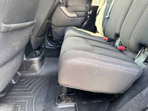 Used 2015 Jeep Wrangler Unlimited Sport w/ Quick Order Package 24S AWD/4WD image 20