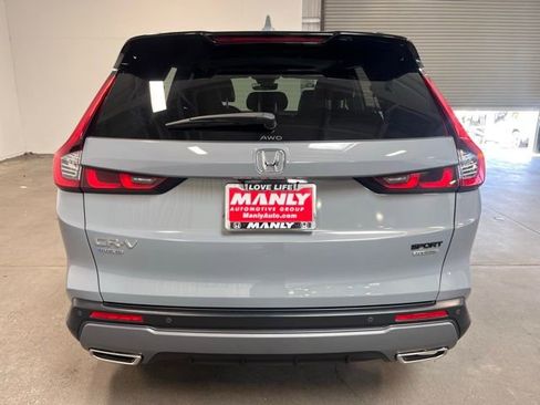 Used 2025 Honda CR-V Sport Touring image 4