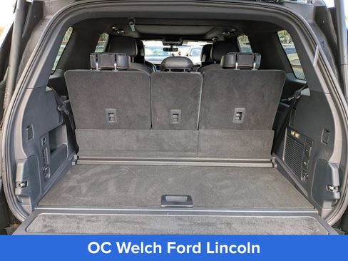 Certified 2025 Lincoln Navigator Black Label AWD/4WD image 15