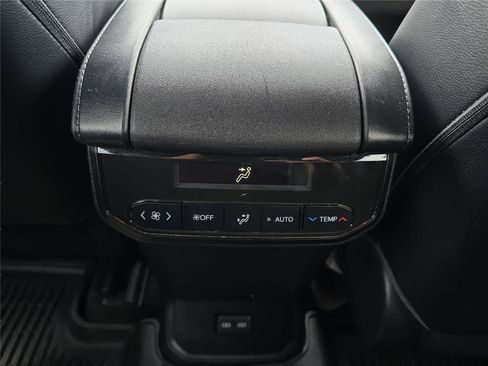 Used 2023 Toyota Highlander XSE AWD/4WD image 20