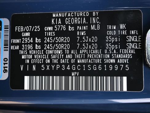Used 2025 Kia Telluride EX w/ EX Captain's Chair Package FWD image 3