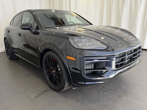 New 2026 Porsche Cayenne GTS AWD/4WD image 7