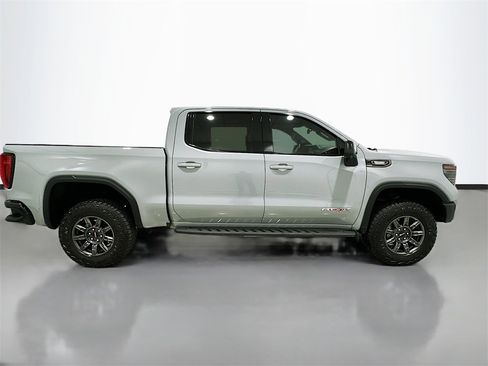 Used 2024 GMC Sierra 1500 AT4X image 8