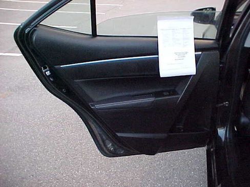 Used 2015 Toyota Corolla S image 19